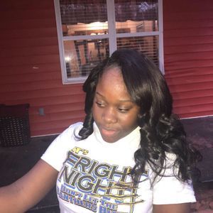 Meet your Posher, Antonia